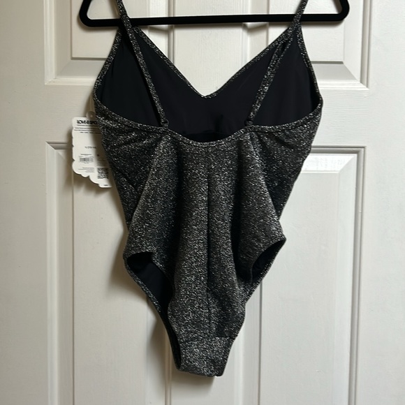 Love & Sports One piece swimsuit - Picture 3 of 6